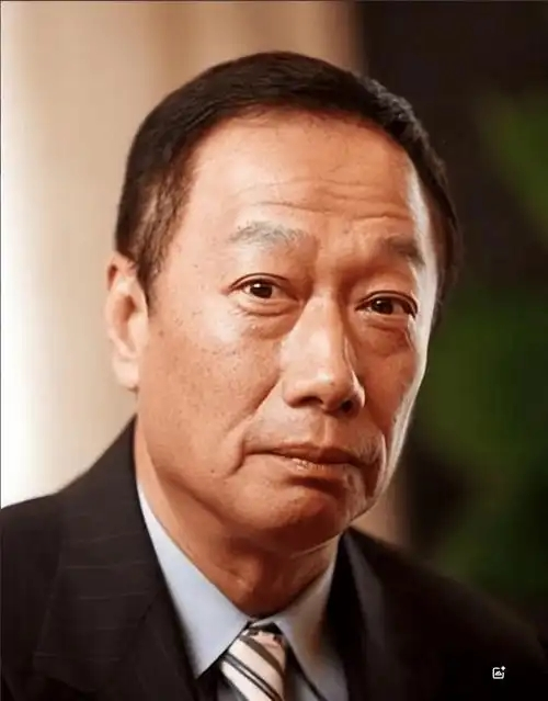 开云APP-富士康创始人郭台铭：“若两岸爆发冲突，我会誓死守护台湾”