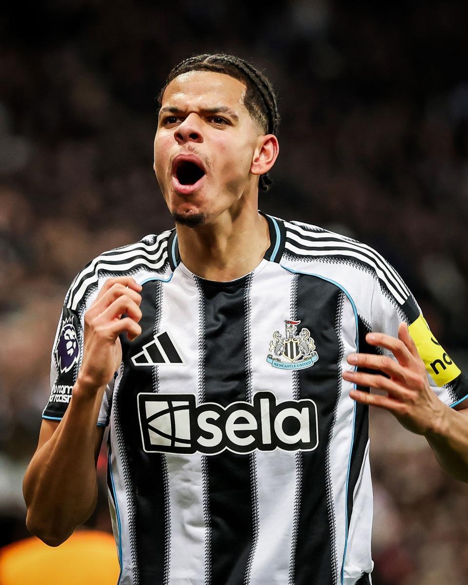 开云体育下载-90分钟绝杀！曼联1-2遭10人纽卡逆转，卡里克首败，3-6名差3分